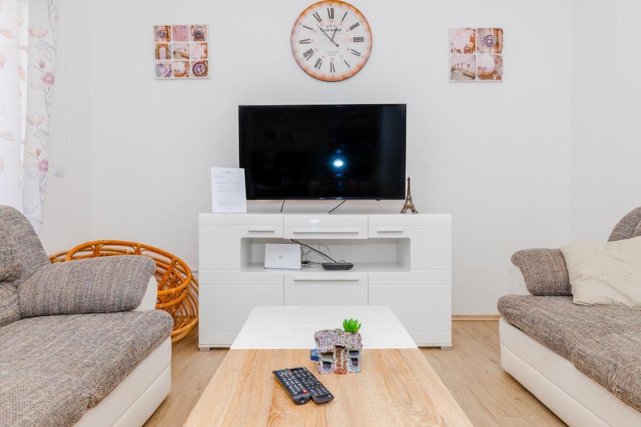 Spacious 2-Bedroom Apartment With Terrace And Parking Cavtat Exterior foto
