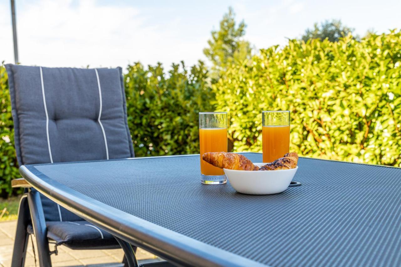 Spacious 2-Bedroom Apartment With Terrace And Parking Cavtat Exterior foto
