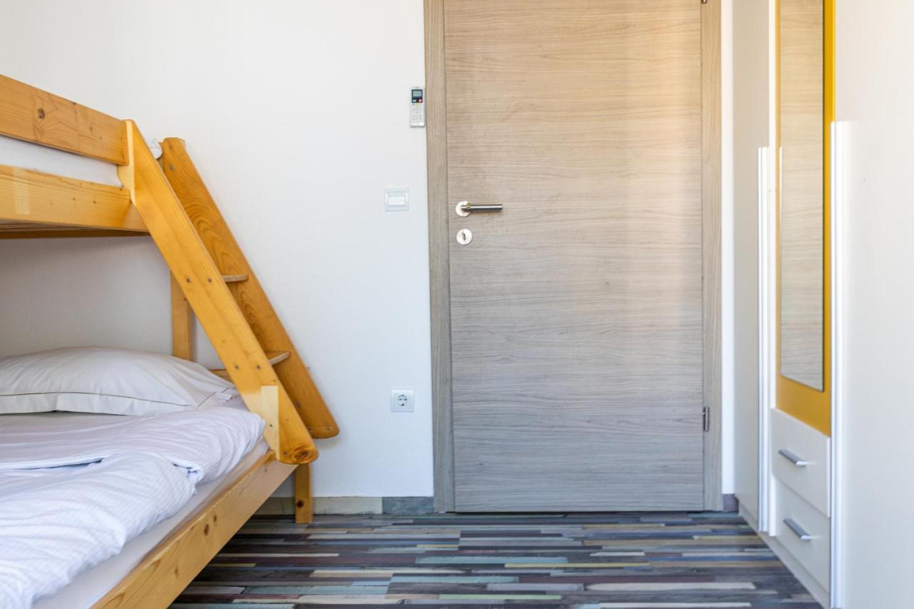 Spacious 2-Bedroom Apartment With Terrace And Parking Cavtat Exterior foto